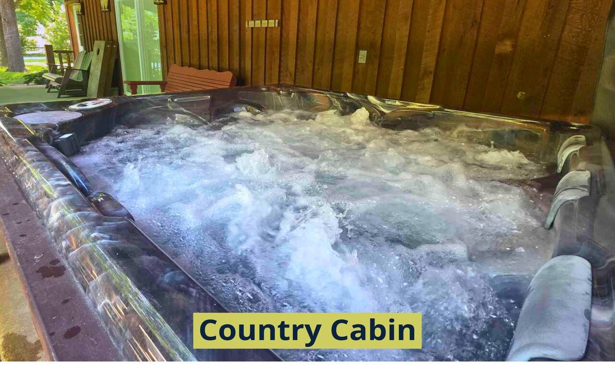 Scotland Cabin | Birdhouse Dome and Cabin - Hot Tub - Kayaks - Disc Golf - 2 Min Walk