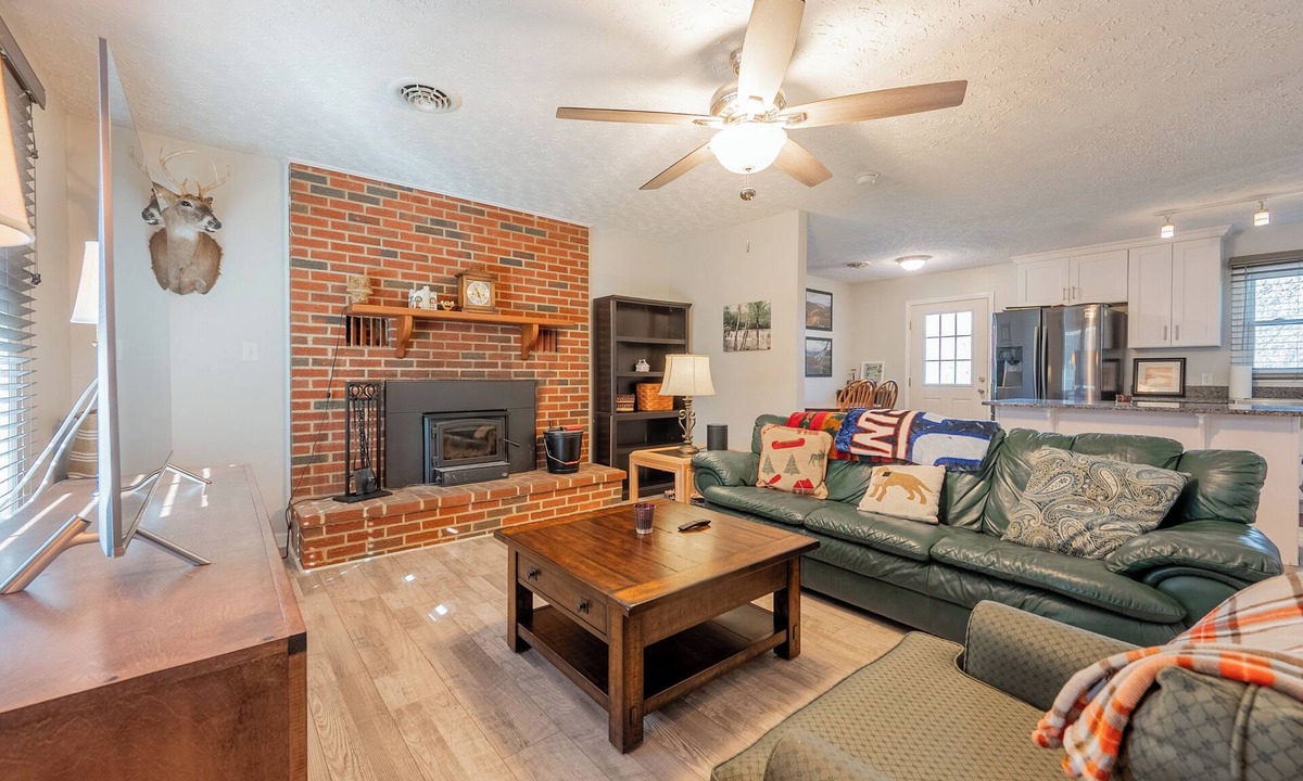 Blacksburg House | Bishop Ridge Retreat in Blacksburg: quiet country views, 7 mins to downtown, deck and cozy stove.