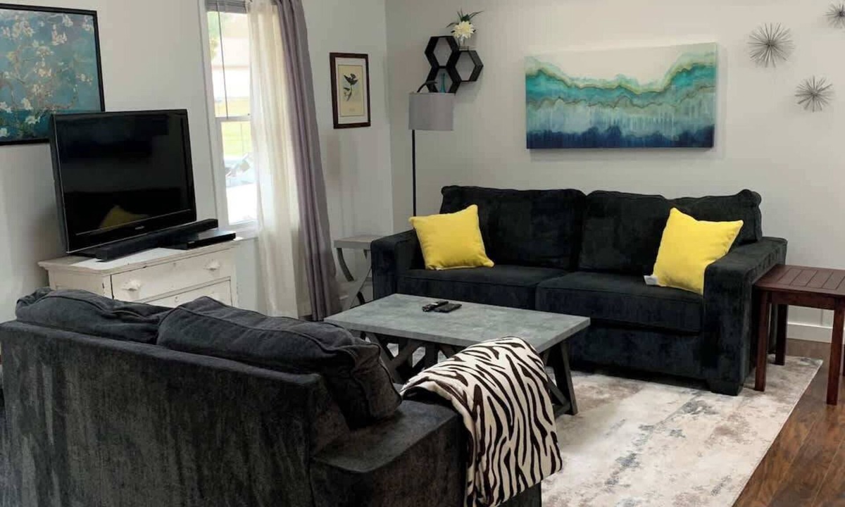 Bloomington House | Bloomington Rail Trail Retreat