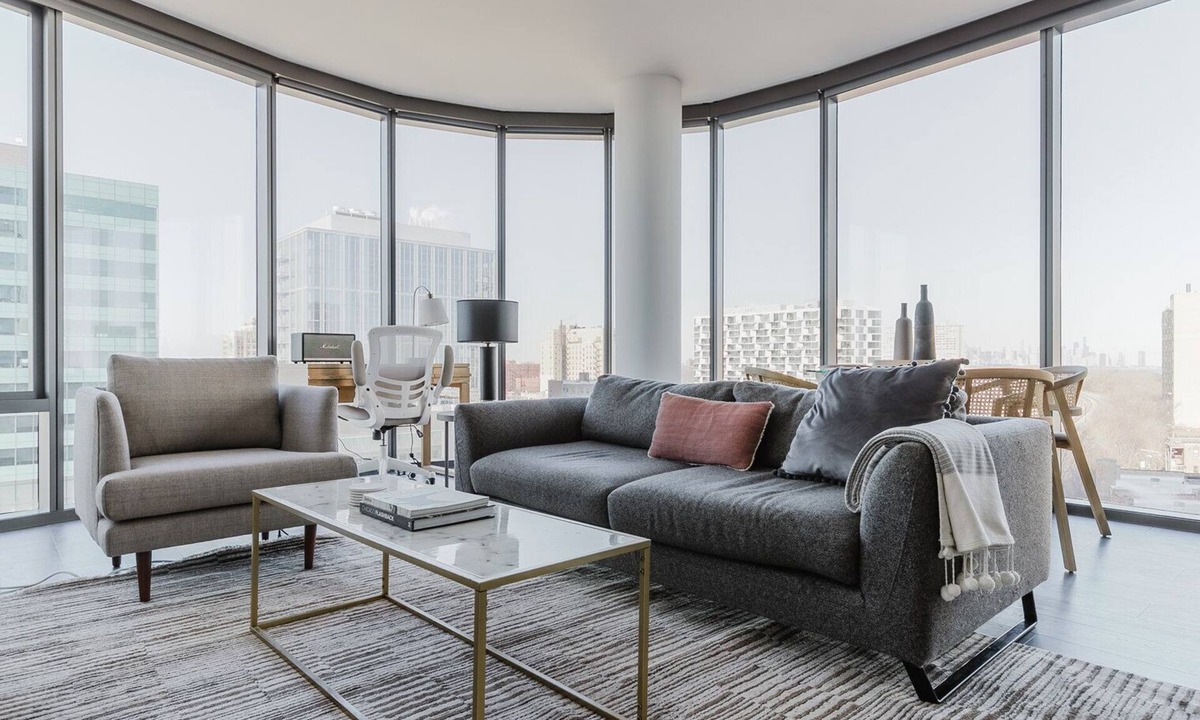 East Hyde Park Apartment | Blueground | Hyde Park, AC, w/d, nr museum
