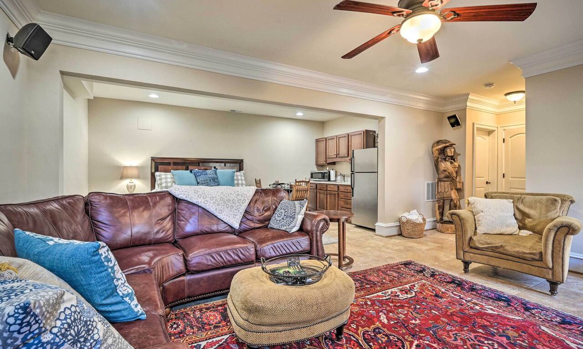 Mount Lena Apartment | Boonsboro Studio w/Wood-Burning Fire Pit!
