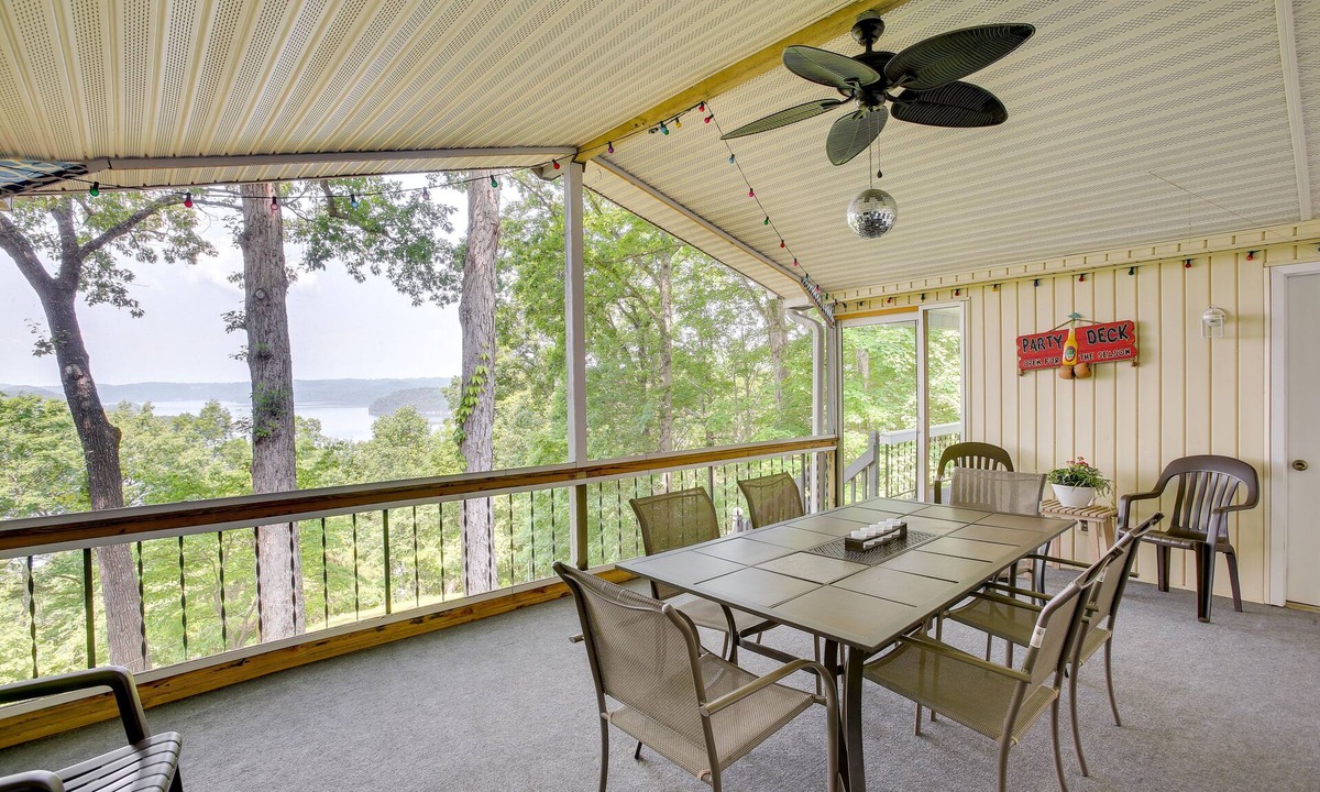 Byrdstown House | Bright Byrdstown Home w/Views of Dale Hollow Lake