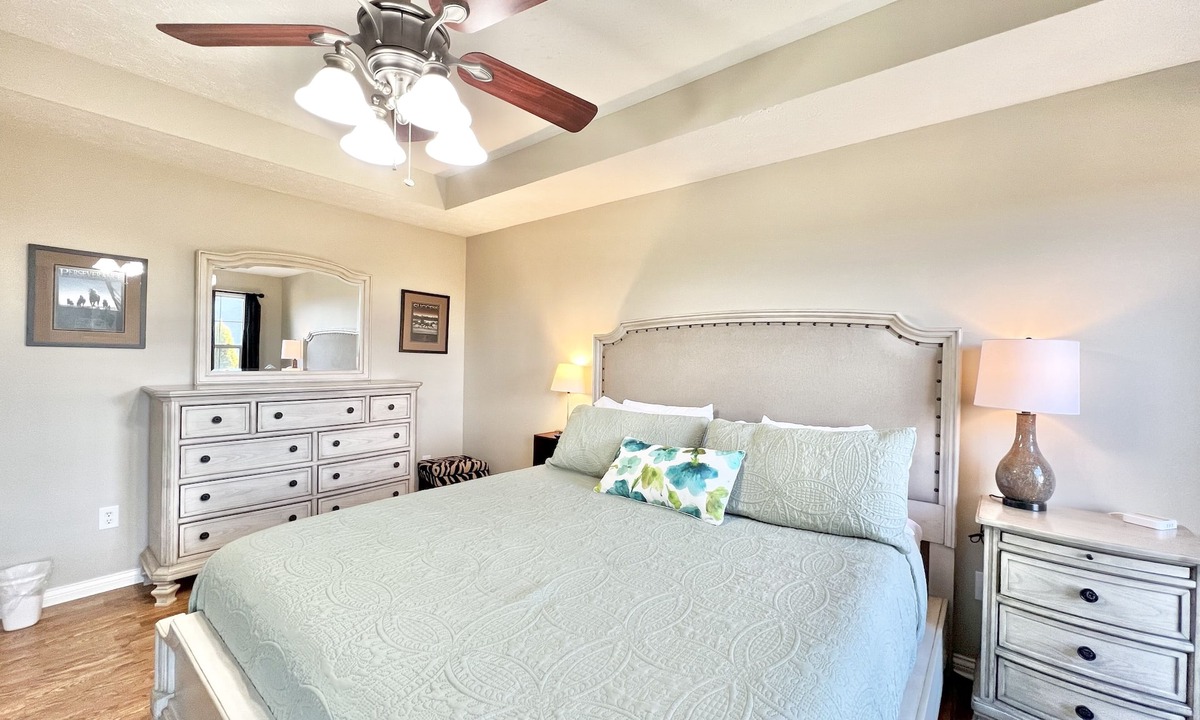 Nicholasville House | Cali-king beds. Best of Nicholasville! Koi pond relaxing backyard. 3 bed 2 bath