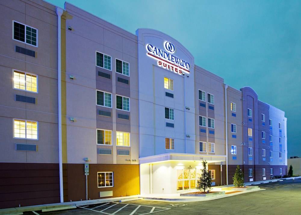 Jacksonville Hotel | Candlewood Suites Jacksonville, an IHG Hotel