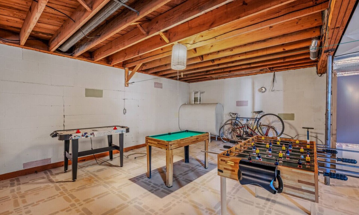Berkeley Springs House | Castle View - Perfect for families, game room, pet-friendly, DT Berkeley Springs