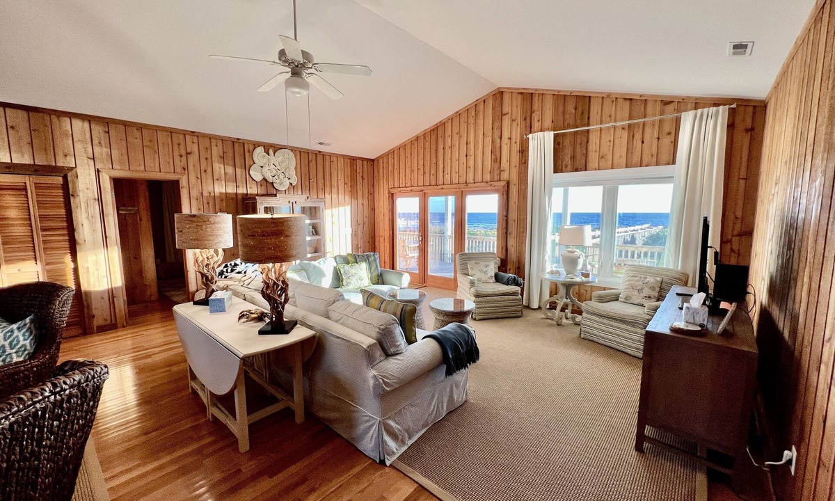 Caswell Beach House | CASWELL BEACH Oceanfront Home DOG FRIENDLY Linens/Beds Made BEACH AMENITIES