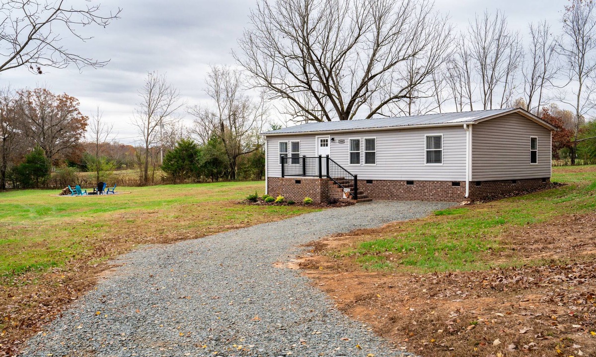 Asheboro House | Cellar Creek Guest House 5 Minutes from The Zoo
