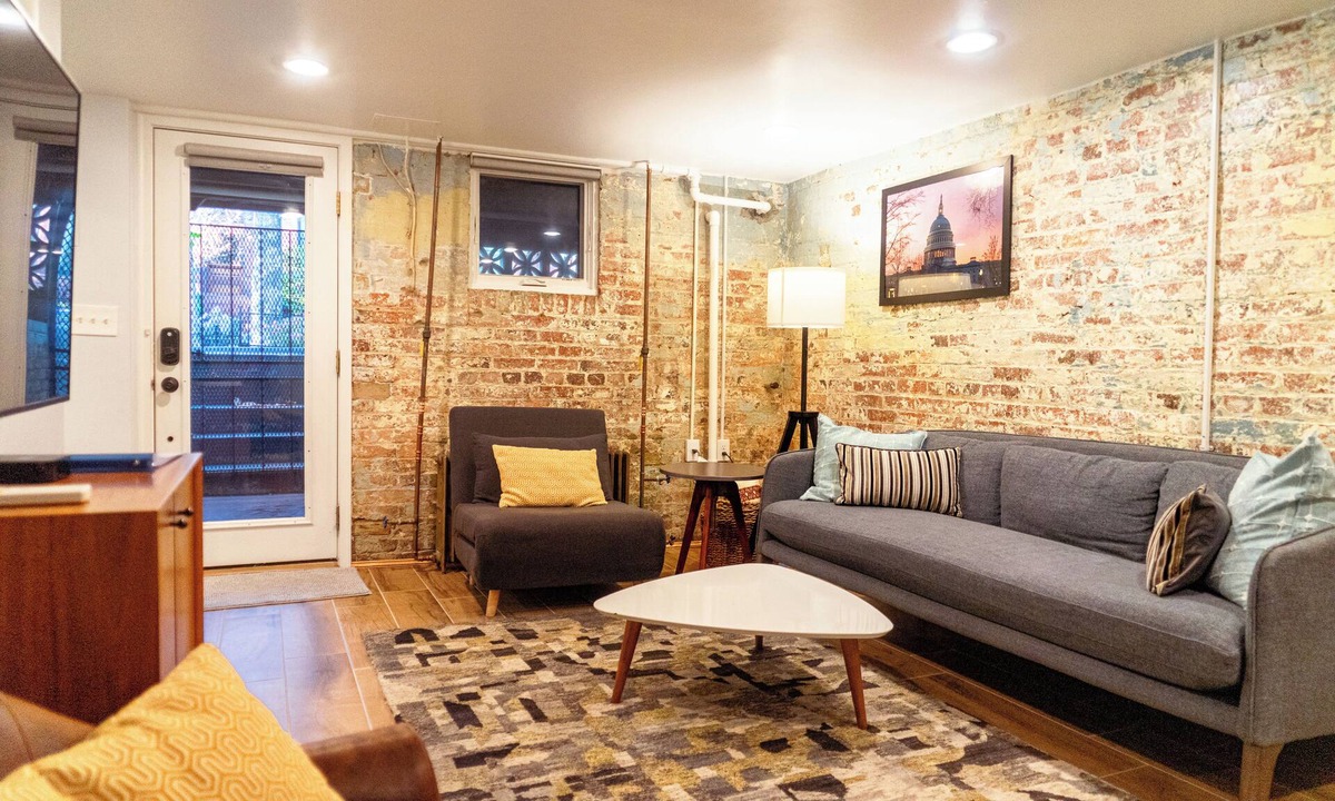 Bloomingdale Apartment | Centrally located DC Apt, near Shaw metro, Bloomingdale
