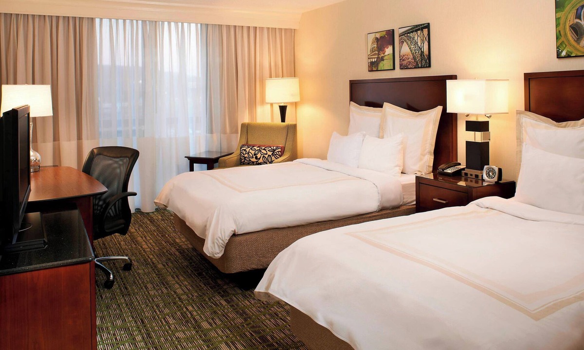 Charleston Hotel | Charleston Marriott Town Center