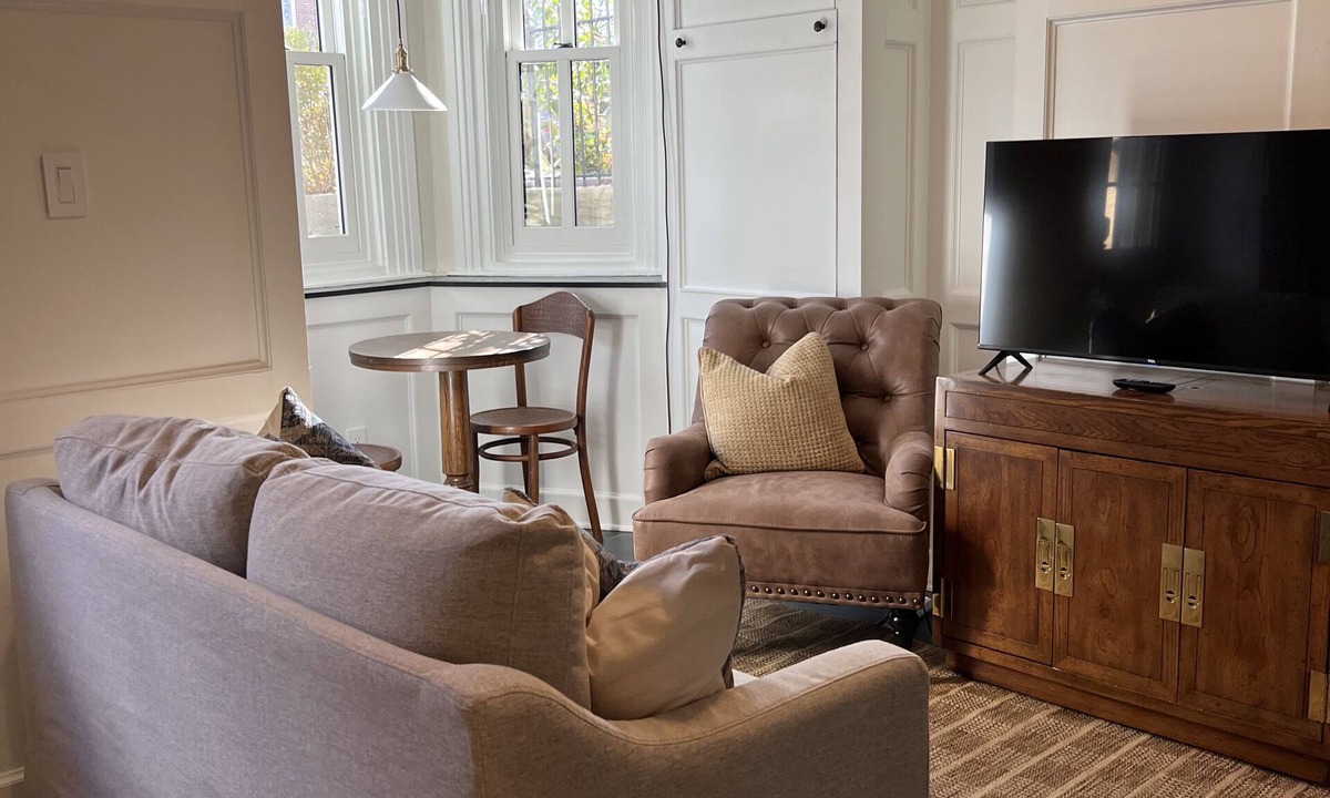 Dupont Circle Apartment | Charming 1-bedroom apartment in Dupont Circle Rowhome in Washington DC
