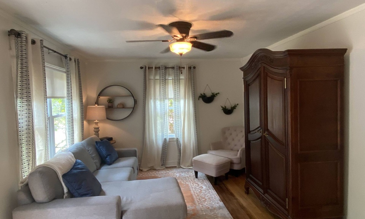 Monroe House | Charming 2/1 Centrally located and close to ULM! Pet Friendly!
