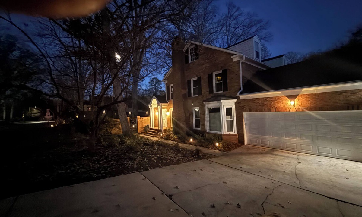 Charlotte House | Charming 2-bedroom townhome with AC in vibrant Charlotte