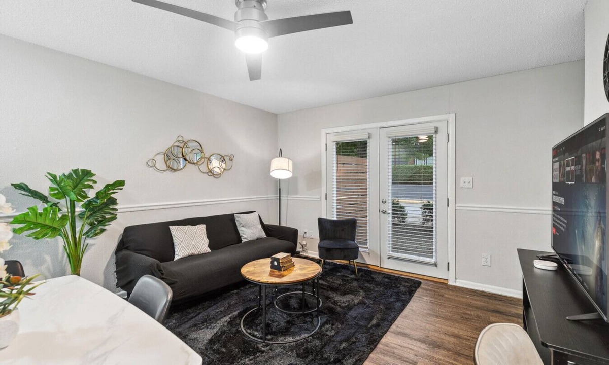 Shannon Apartment | Charming 2BR Duplex 15 Min to BHM!