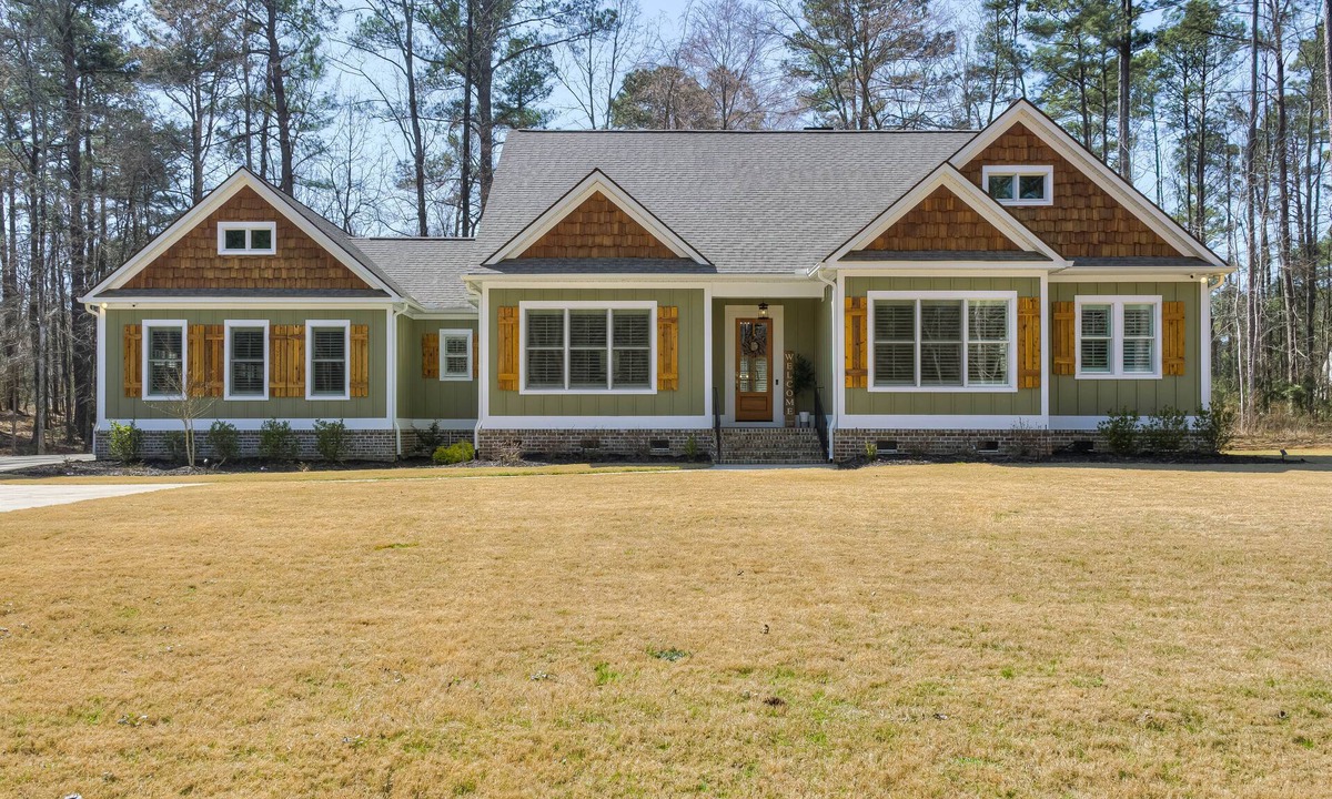 Appling House | Charming 3-bedroom house in amazing Appling with outdoor kitchen, WiFi