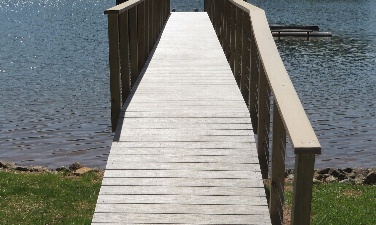 Lake Norman of Catawba House | Charming 3BR 2BA Lakefront Lake Norman Home with Beach & Dock (sleeps 10)