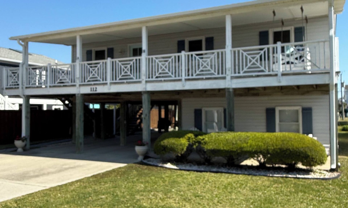North Carolina Coast Cottage | Charming 3BR coastal cottage, 2 blocks from the beach !