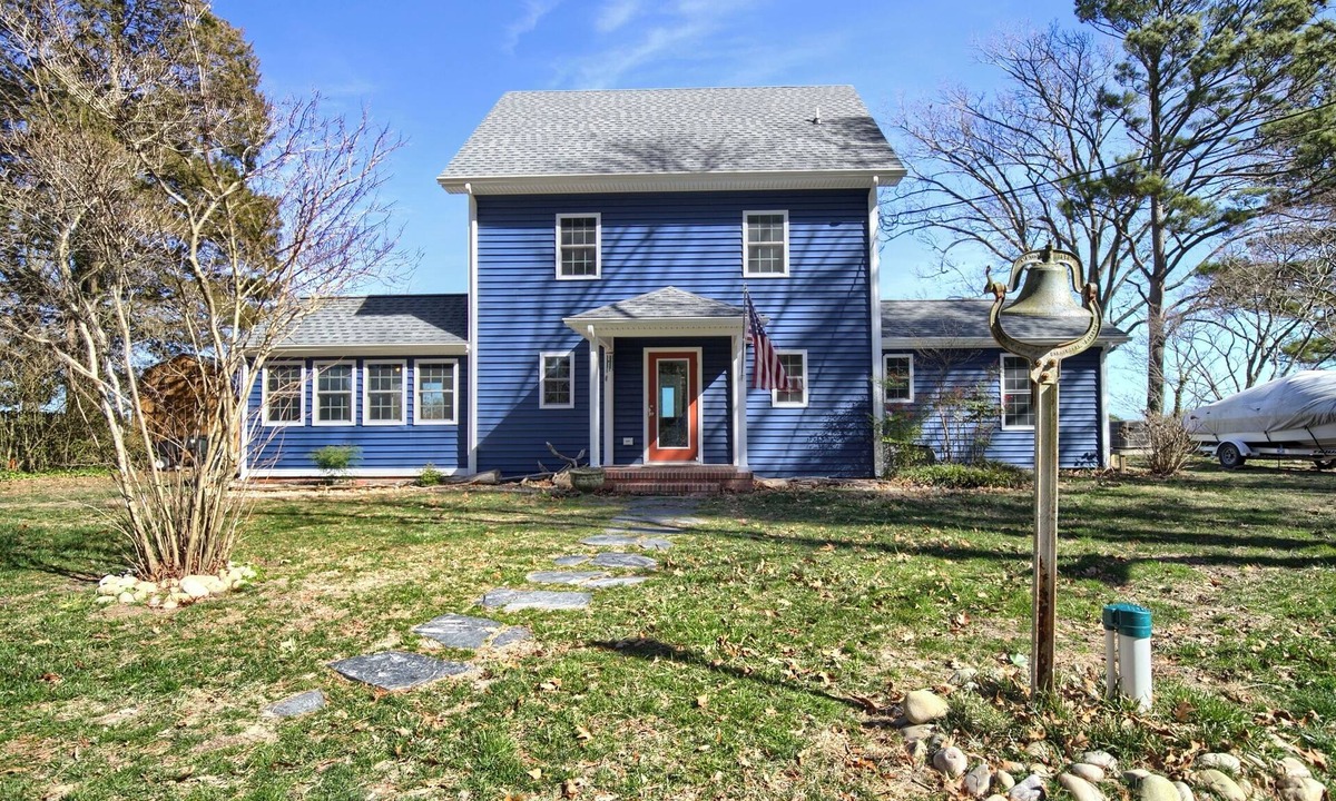 Piankatank House | Charming Riverside Cottage w/Optional Guest House