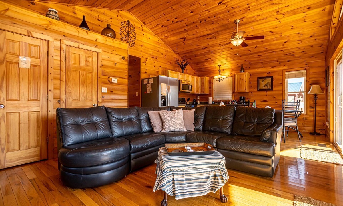 Draper House | Charming riverside with stunning views, cozy interiors, full amenities, and spacious decks.