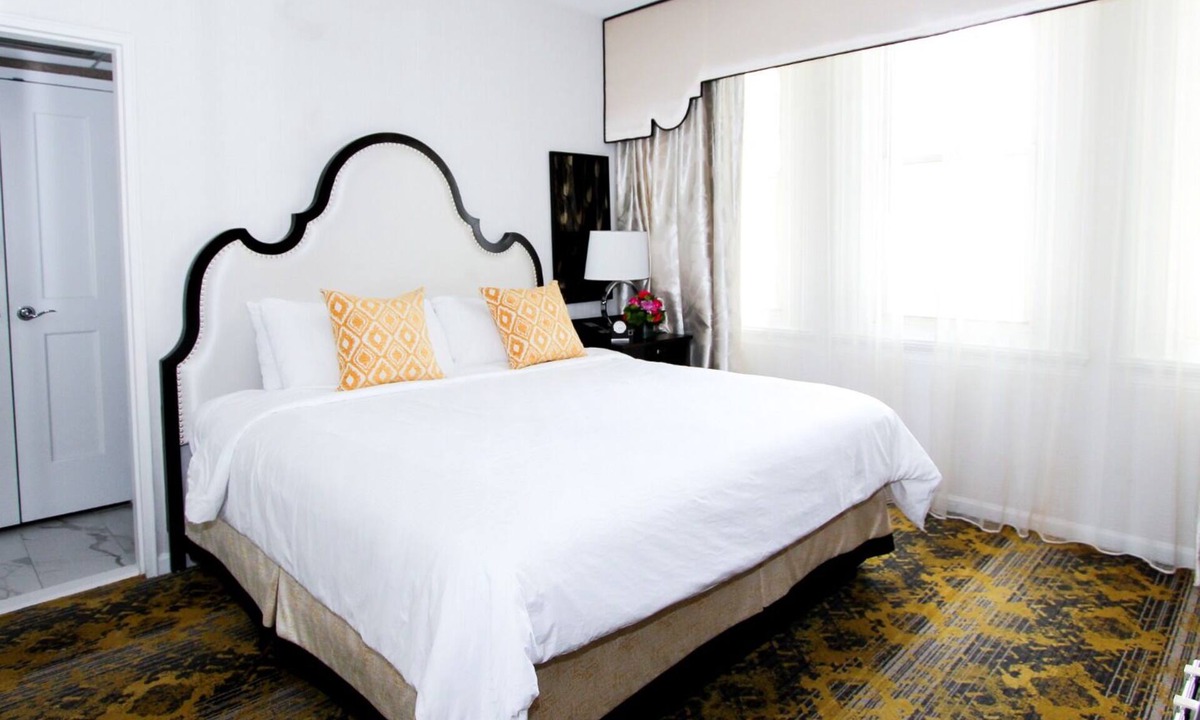Kalorama Heights Hotel | Charming Suites Perfect for Romantic Getaways, Steps from Dupont Circle