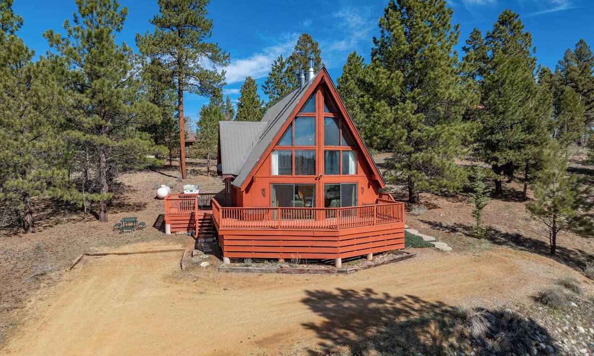 Angel Fire House | Charming Updated 3-bedroom Chalet with Deck; Small dogs welcome!