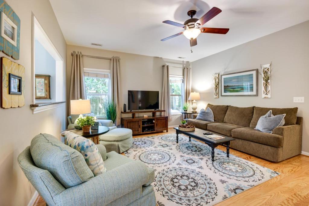 Wilmington House | Charming Wilmington Home w/Patio ~ 7 Mi to Beach!
