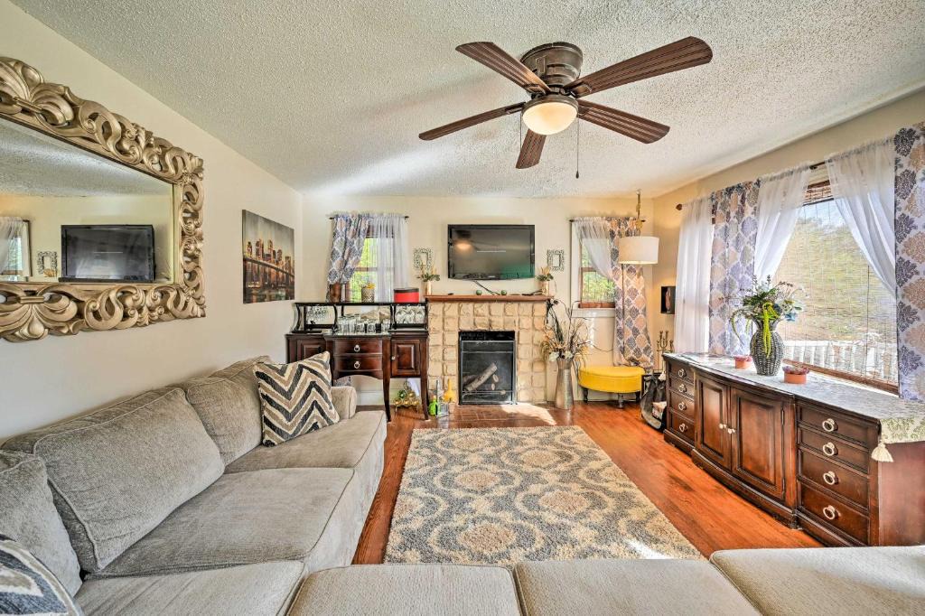 Winston - Salem House | Charming Winston-Salem Home about 5 Mi to Dtwn!