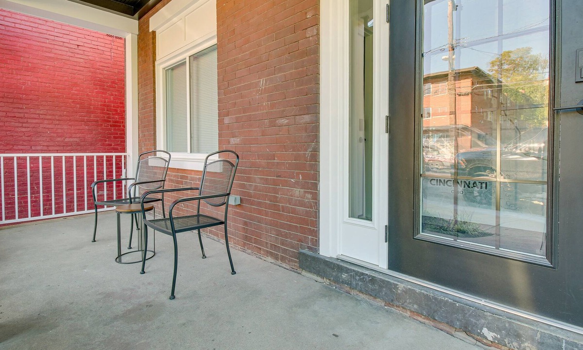 Norwood Apartment | Cincinnati Vacation Rental Studio: Great Location!