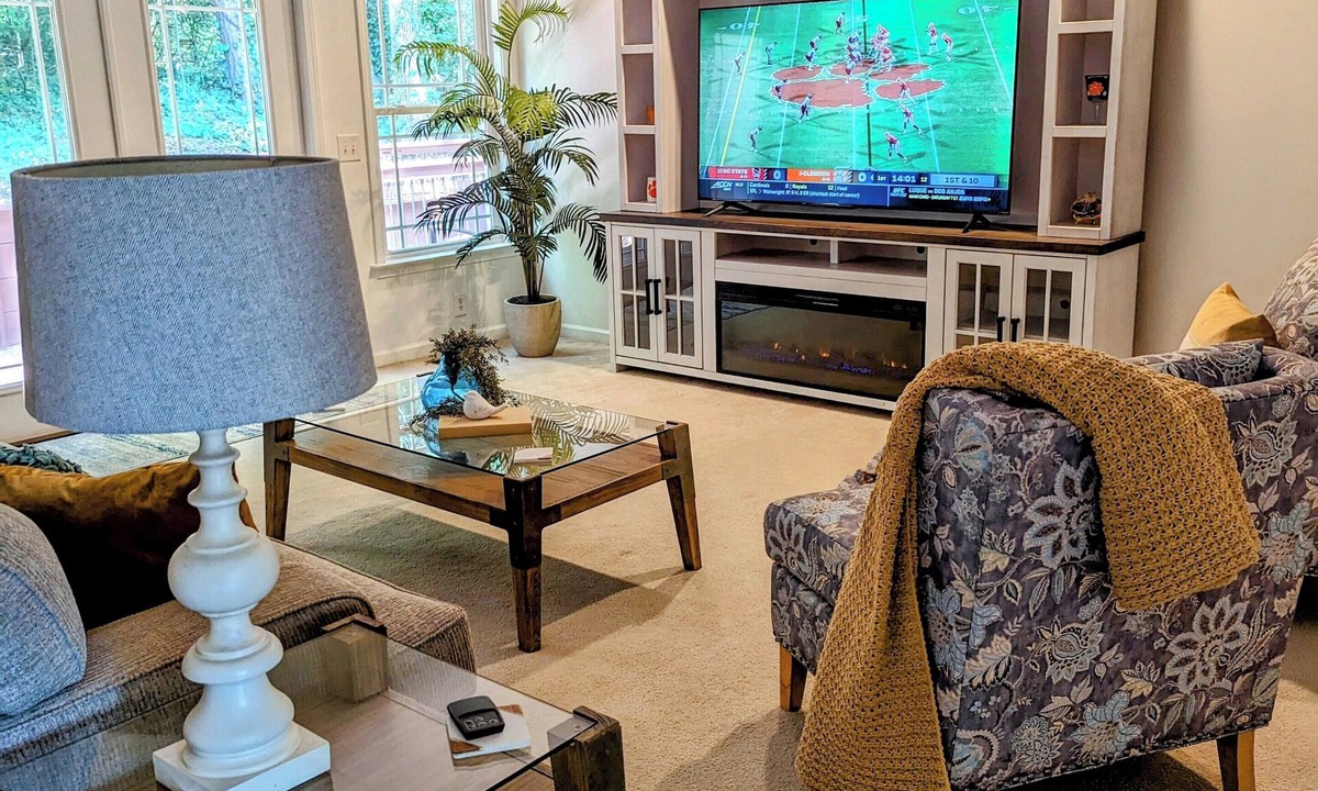 Clemson House | Clemson House, close to CU, across from Patrick Square, perfect for groups!
