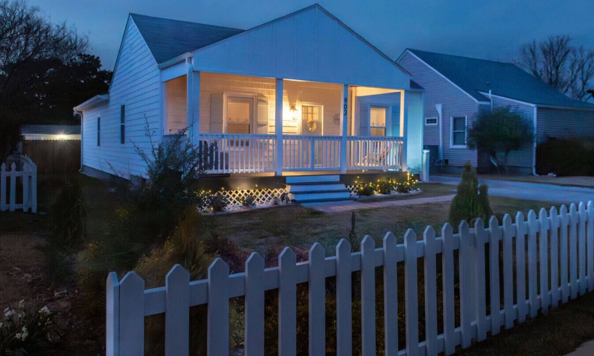 Morehead City House | Coastal Charm Near Historic Beaufort & Pristine Beaches!