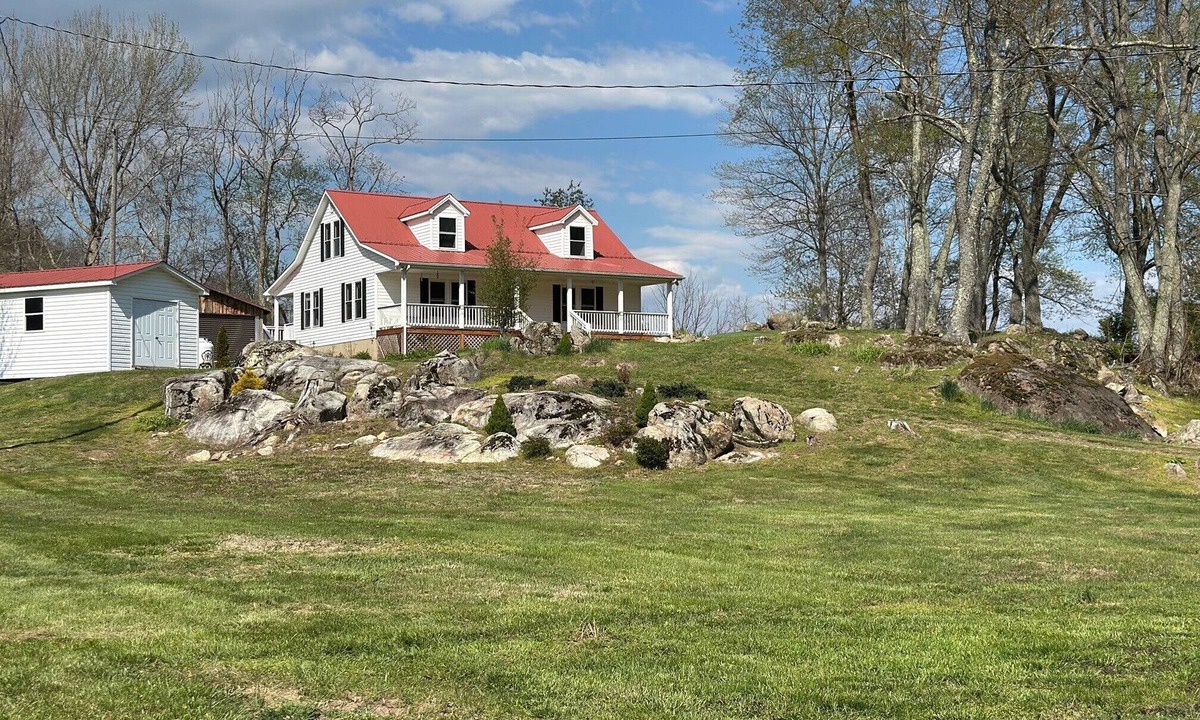 Elk Creek House | COMERS ROCK LODGE 2 BEDROOM 2-BATH WIDE OPEN VIEWS