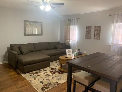 Springboro House | Comfortable Two Bedroom on Royal in Springboro