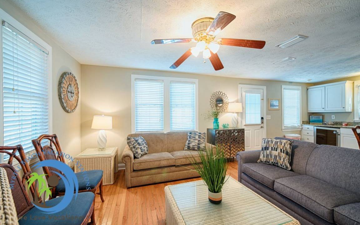 Cherry Grove Beach Condo | Condo ∙ 3 bedrooms ∙ 12 guests