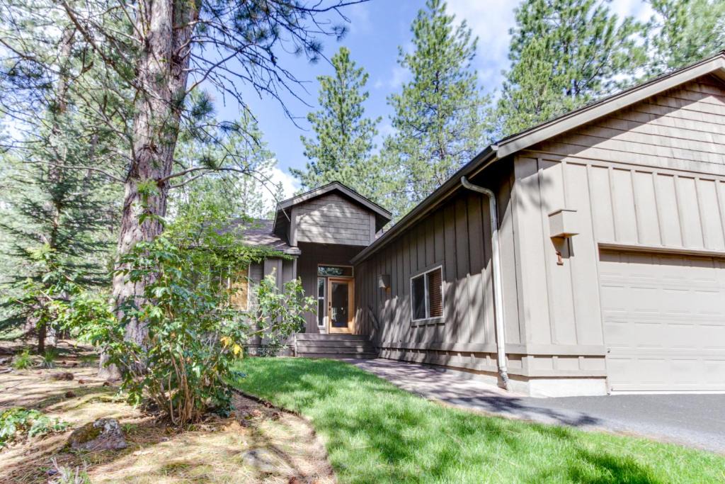 Sunriver House | Conifer Lane 01 | Discover Sunriver