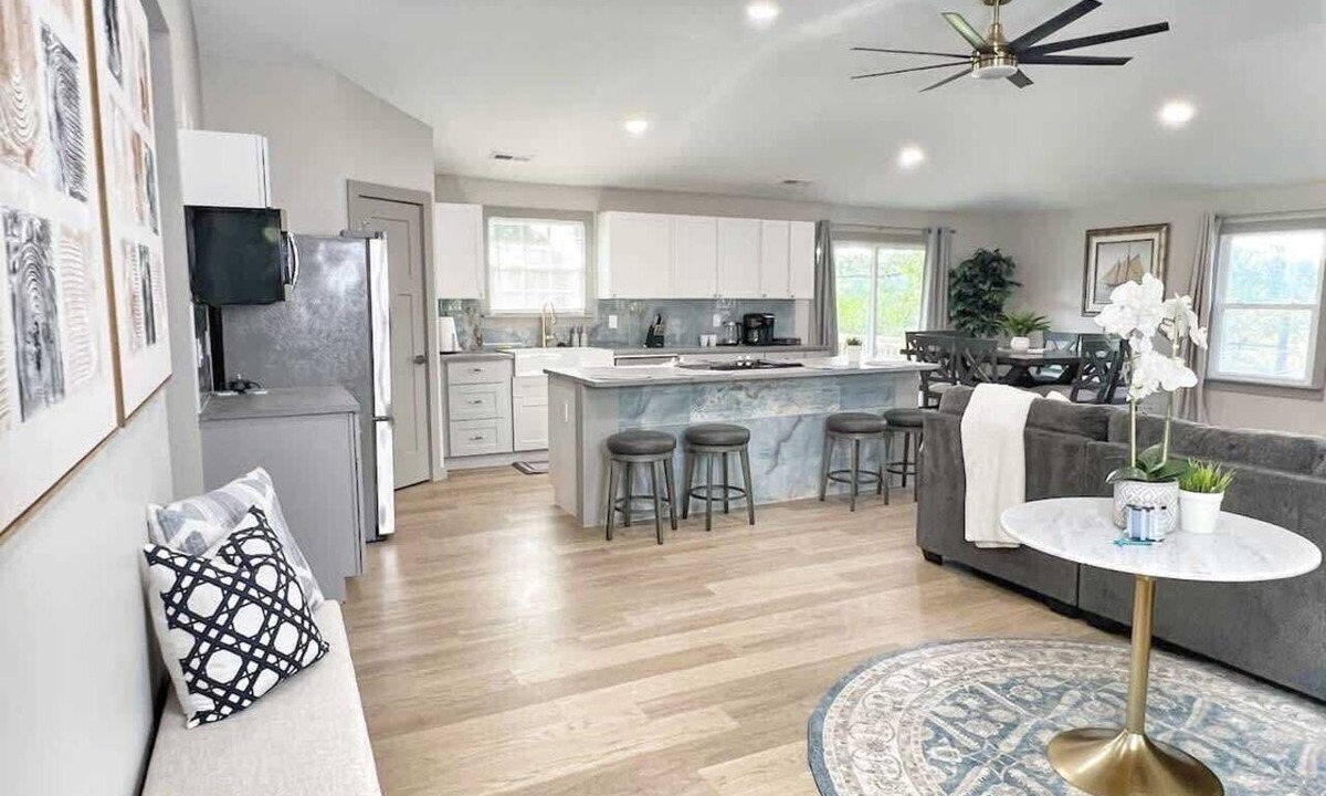 Belle Mina House | Corporate Housing | 4BR | Pets OK | Trinity
