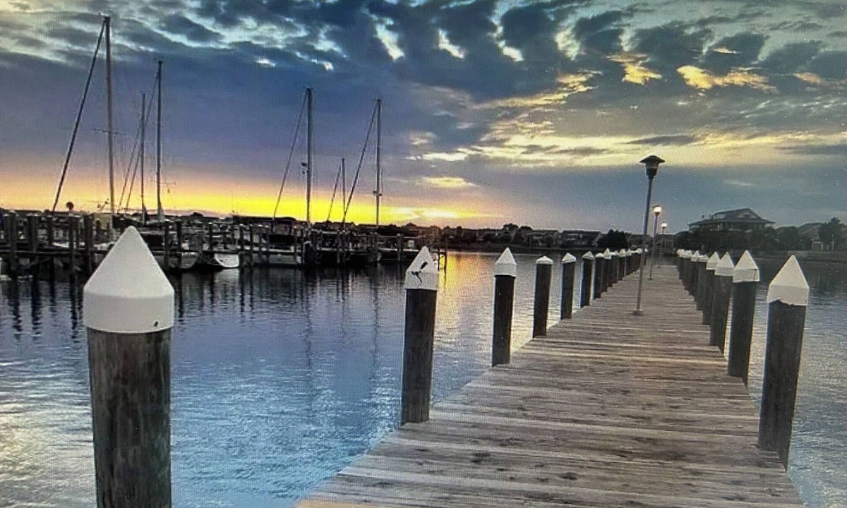 Slidell Condo | Cosy Waterfront.