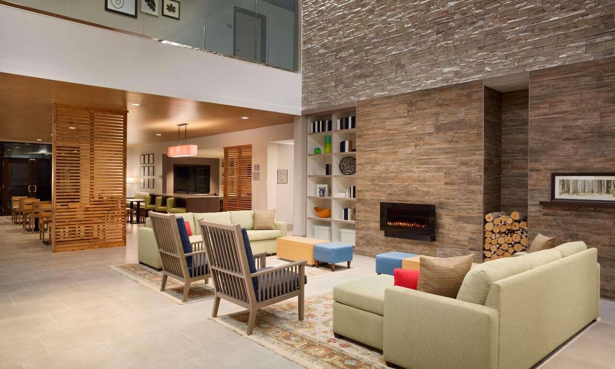Asheville Hotel | Country Inn & Suites by Radisson Asheville River Arts District