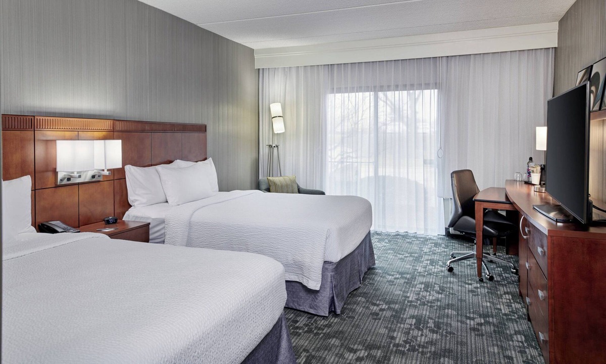 Oakbrook Terrace Hotel | Courtyard by Marriott Chicago Oakbrook Terrace