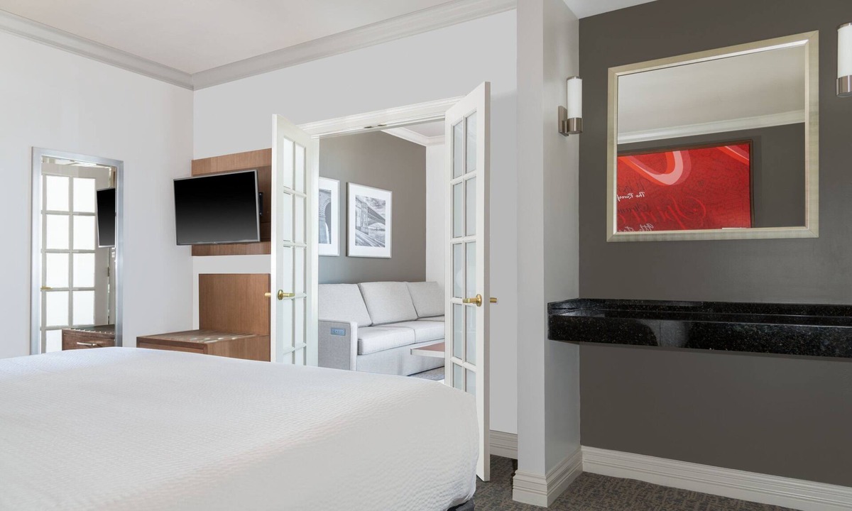 Downtown St. Louis Hotel | Courtyard by Marriott St. Louis Downtown/Convention Center