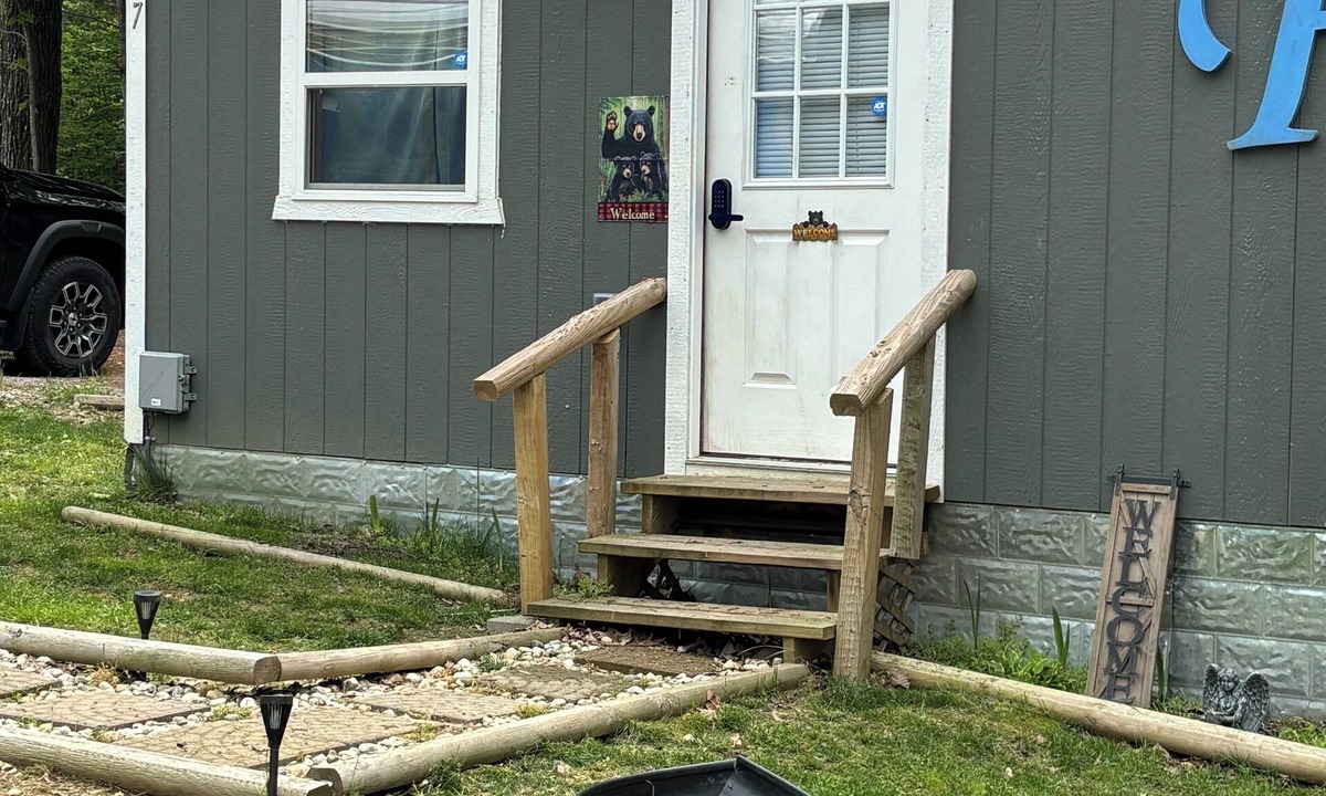 Mammoth Cave Cabin | Cozy 1-bedroom cabin with WiFi, AC in charming Mammoth Cave Hiking in the area