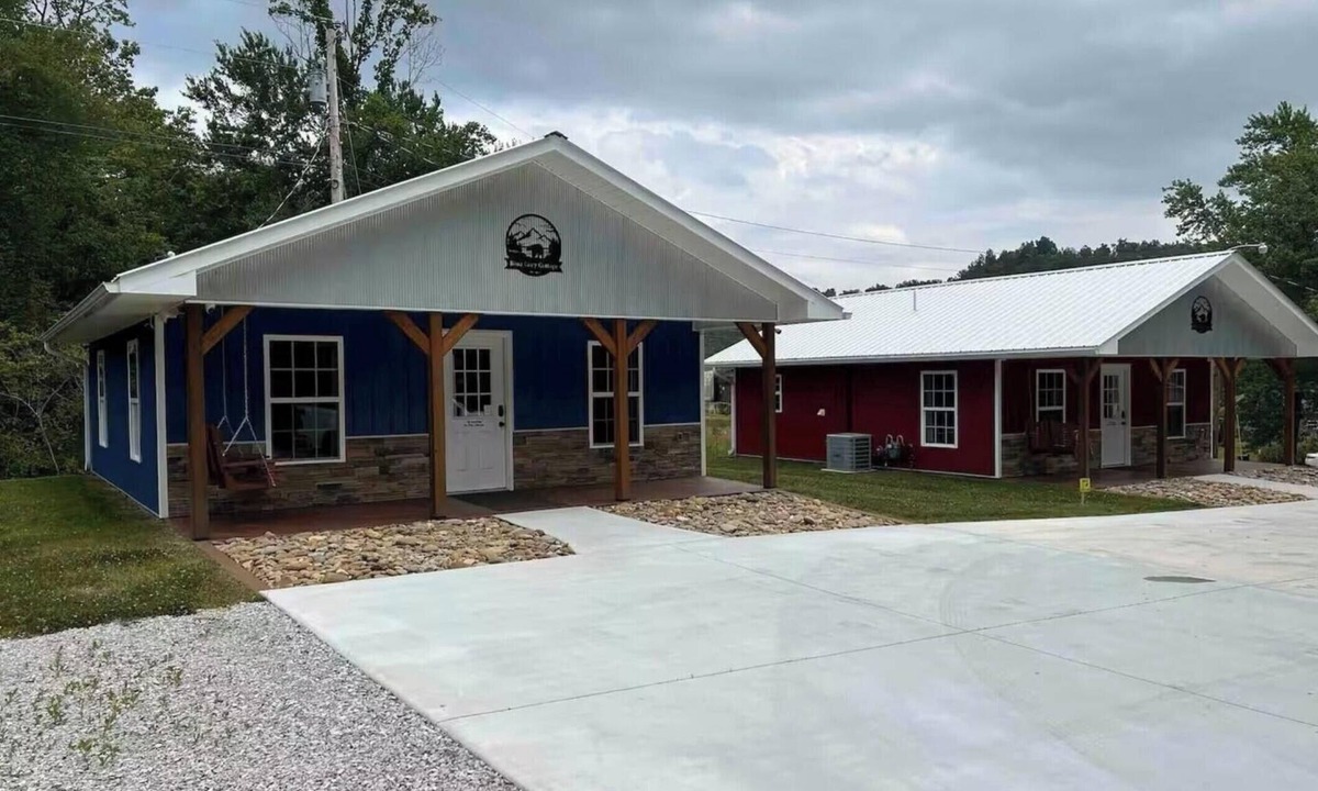 Oneida Cottage | Cozy 1-bedroom cottage in gorgeous Oneida, TN