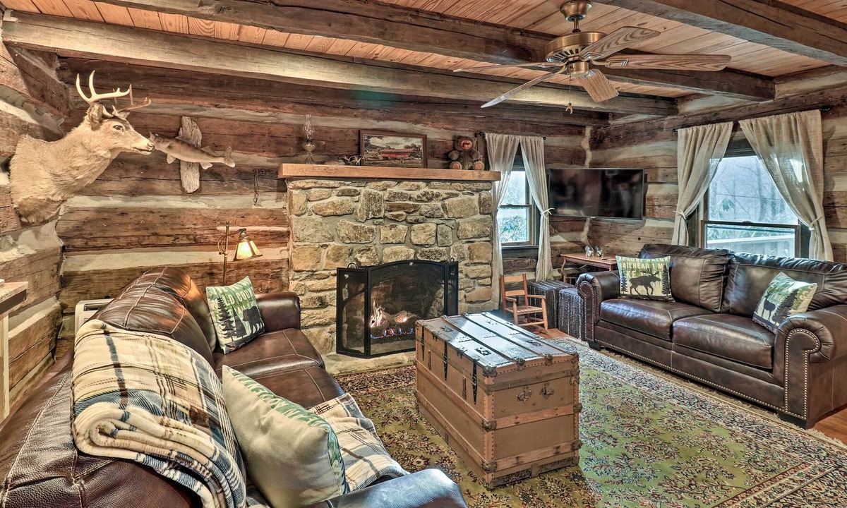 Balsam Cabin | Cozy 1850’s Log Cabin: Hike & Explore the Outdoors