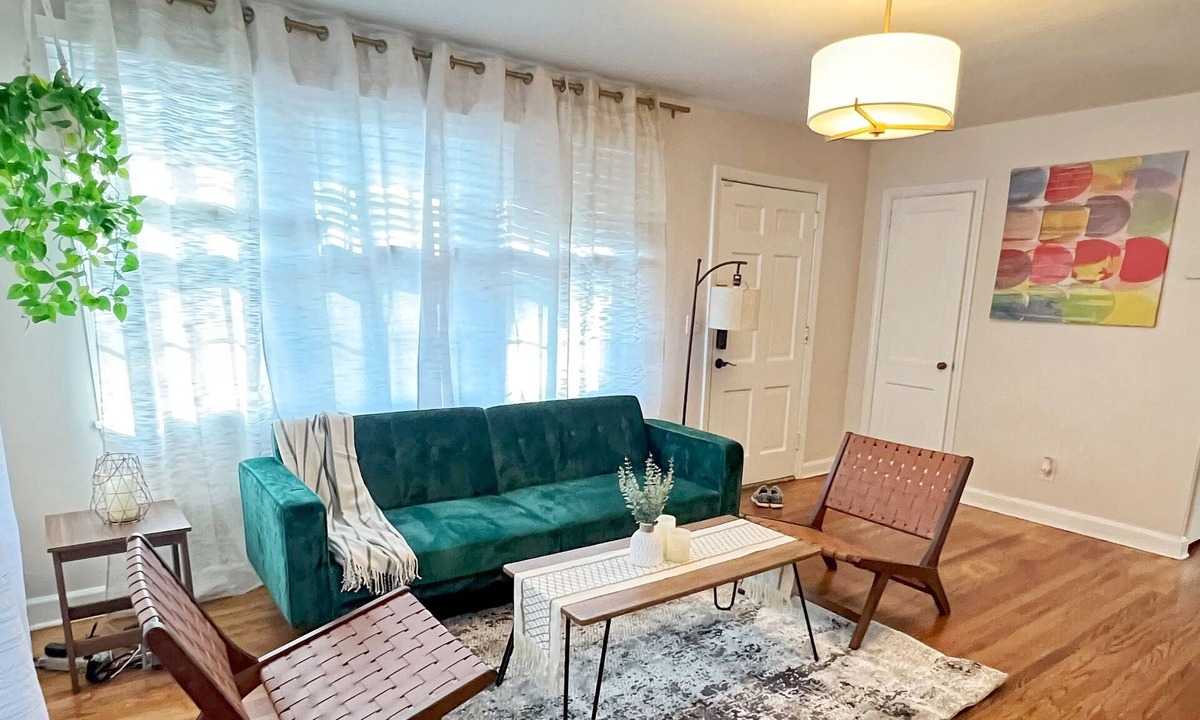 Fuquay-Varina House | Cozy bungalow in the heart of downtown Fuquay-Varina. Pet Friendly!