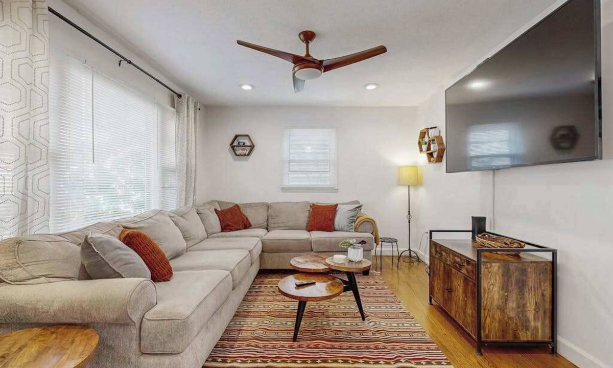 Royal Pines House | Cozy dog-friendly house w/fenced yard, deck, firepit, EV charger, wifi, w/d