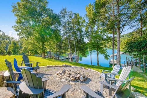 Maynardville House | Cozy Lakefront Home Sleep 12 Private Dock Hot Tub