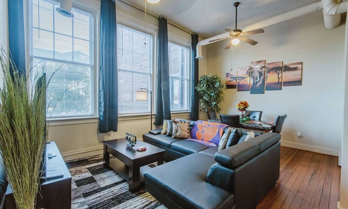 Central Apartment | Cozy Loft (C) near the Heart of Clemson