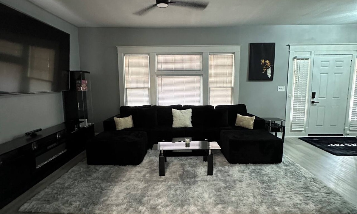 Near Eastside House | Cozy Modern 3-Bedroom Home Minutes from Downtown Indy