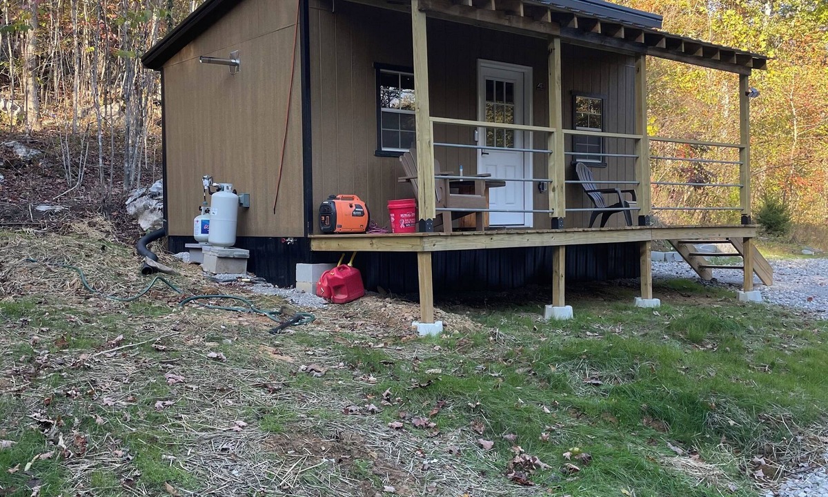 Wilder Cabin | Cozy offgrid cabin in Jamestown, TN next to Skinner Mtn Wildlife Management Area