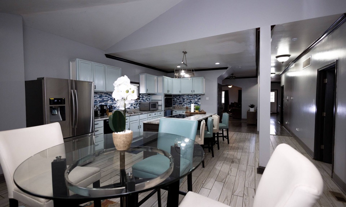Near Eastside House | Cozy spacious 4 bed 3 bath home, with Theater Room sleeps up to 8.