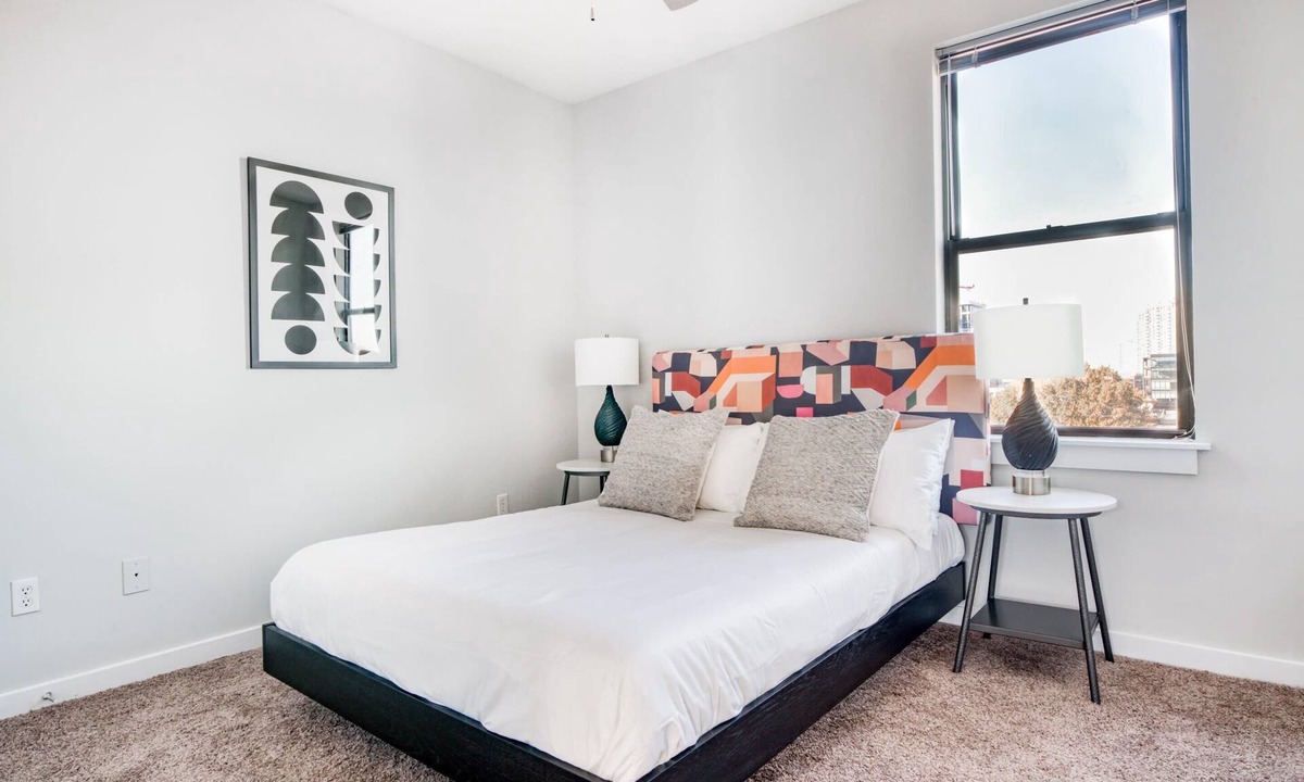 Music Row Apartment | CozySuites Music Row Bold 1BR in Nashville! 18
