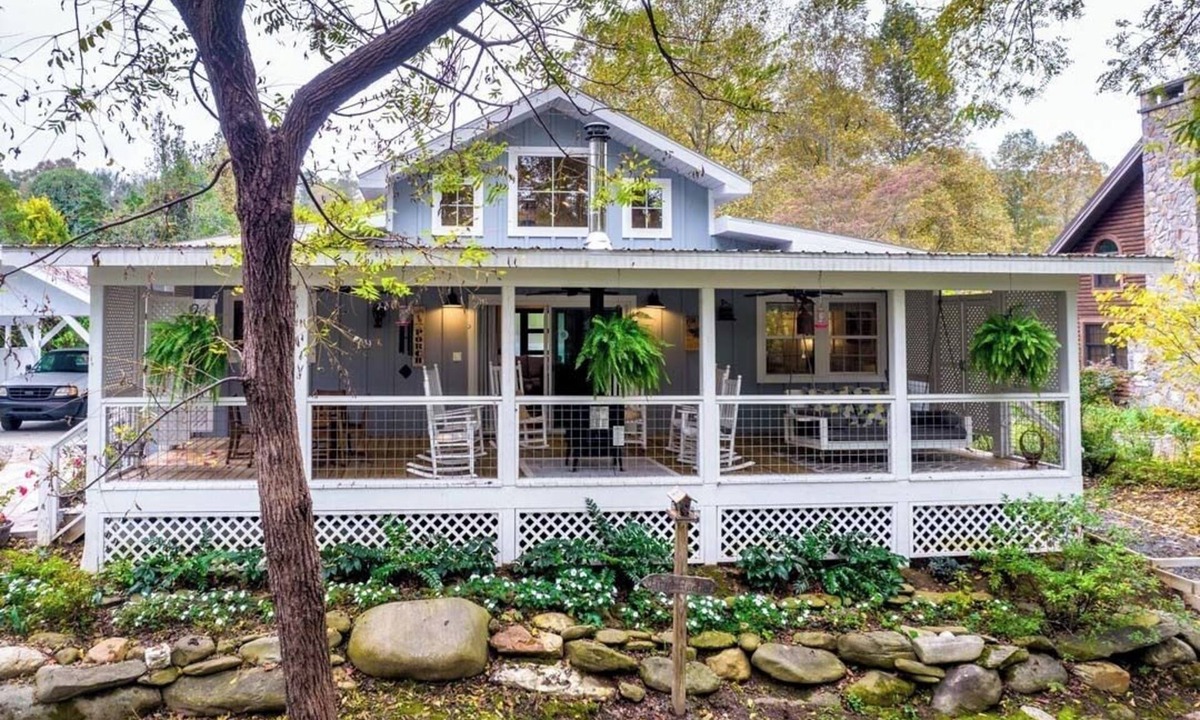 Bryson City House | Creekfront Relaxation Amazing Porch Hot Tub